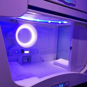 ** Kapselhotel Atlantis Pods @ Little India Singapur
